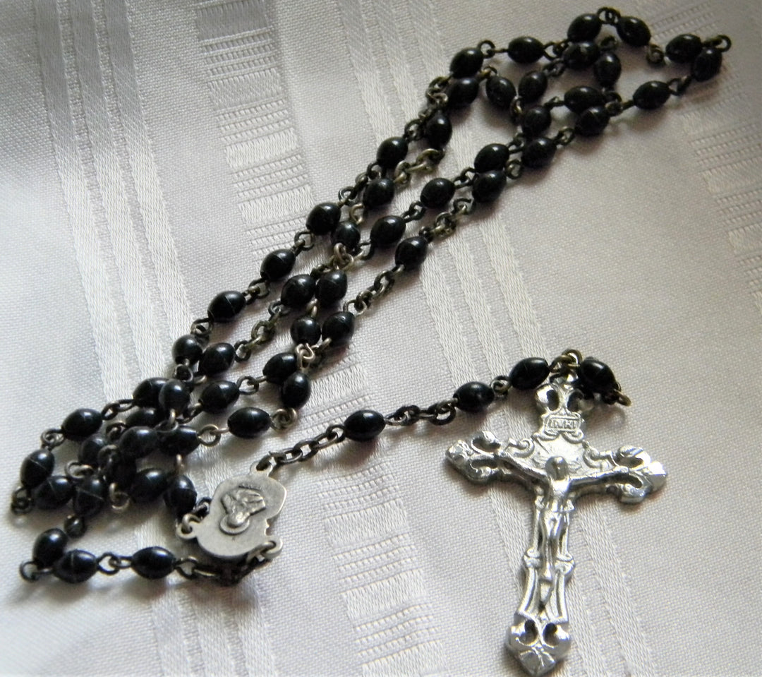 h881 Vintage Rosary with Black Metal Beads Cross Virgin Mother in Silver tone