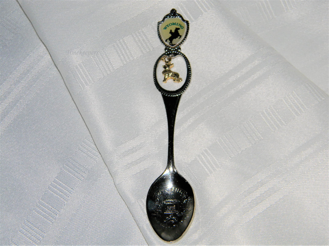 j674 Nice Preowned Stainless Steel Collector Charm Spoon from Wyoming