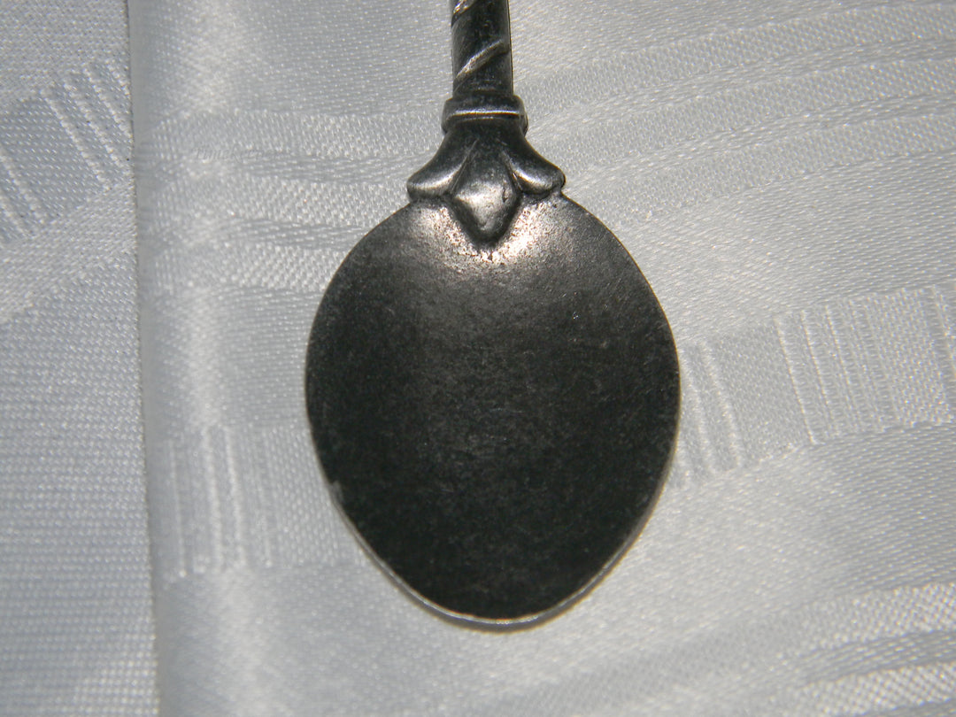 j676 Nice Preowned Pewter Collector Spoon Horseshoe Casino Mississippi