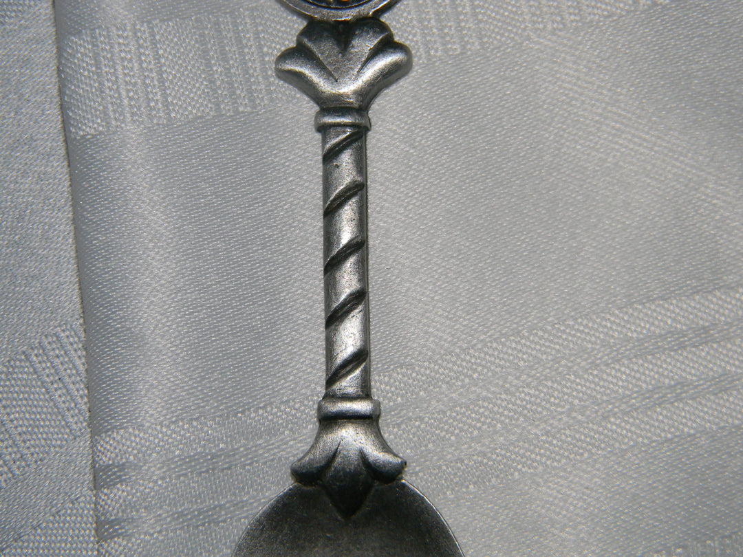 j676 Nice Preowned Pewter Collector Spoon Horseshoe Casino Mississippi