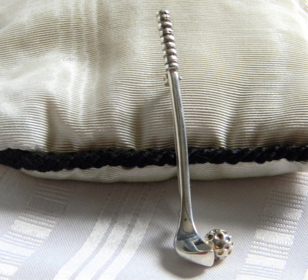 h884 Nice vintage Sterling Silver Golf Club and Ball Brooch from Mexico