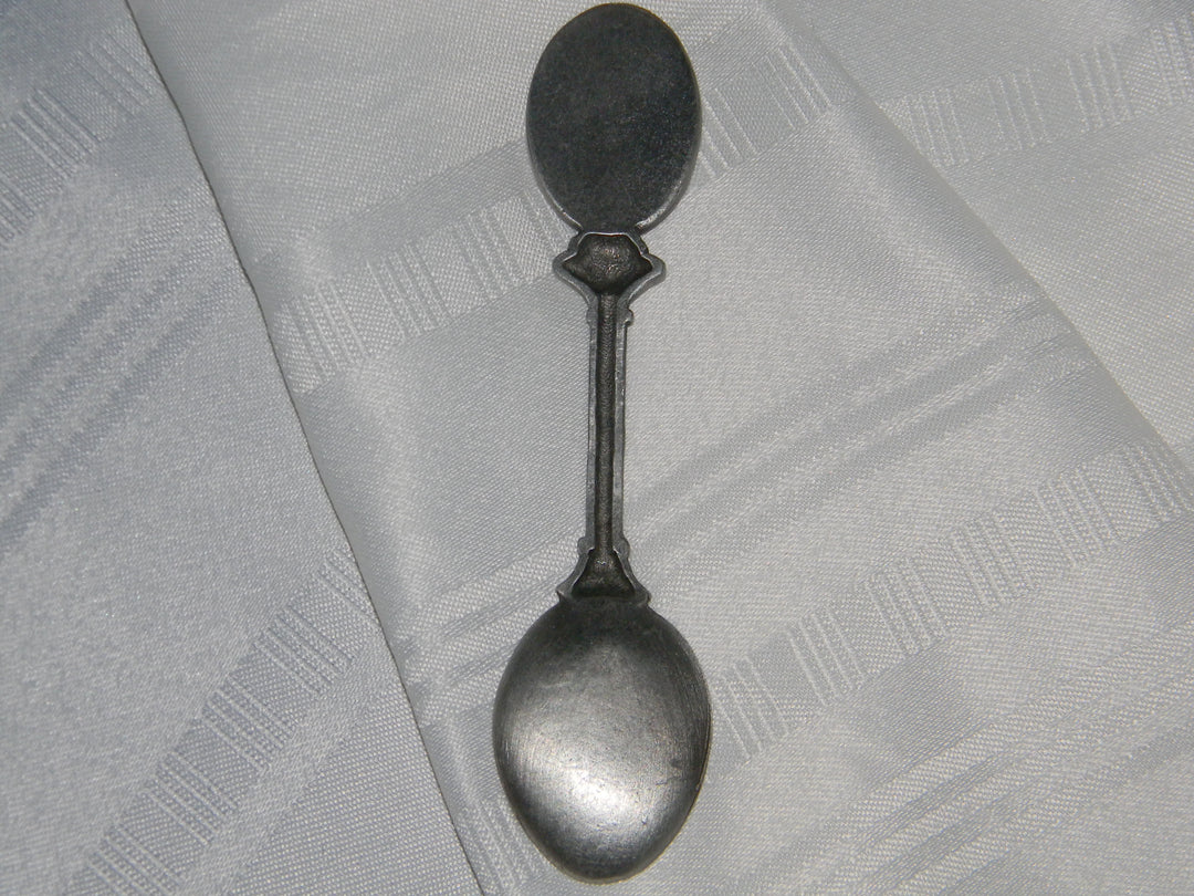 j676 Nice Preowned Pewter Collector Spoon Horseshoe Casino Mississippi