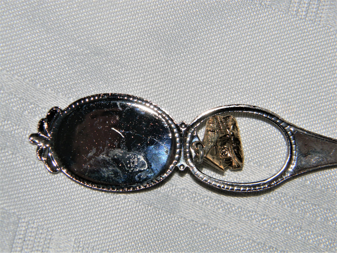 j685 Nice Preowned Stainless Steel Collector Charm Spoon from Vermont