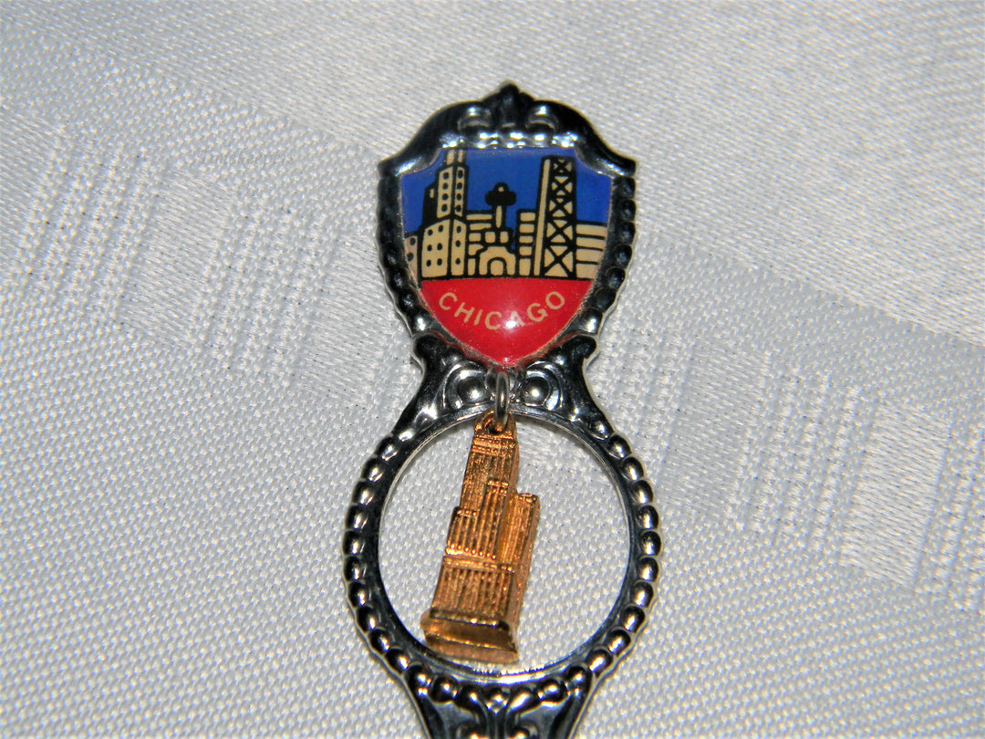 j687 Nice Preowned Stainless Steel Collector Charm Spoon from Chicago Illinois