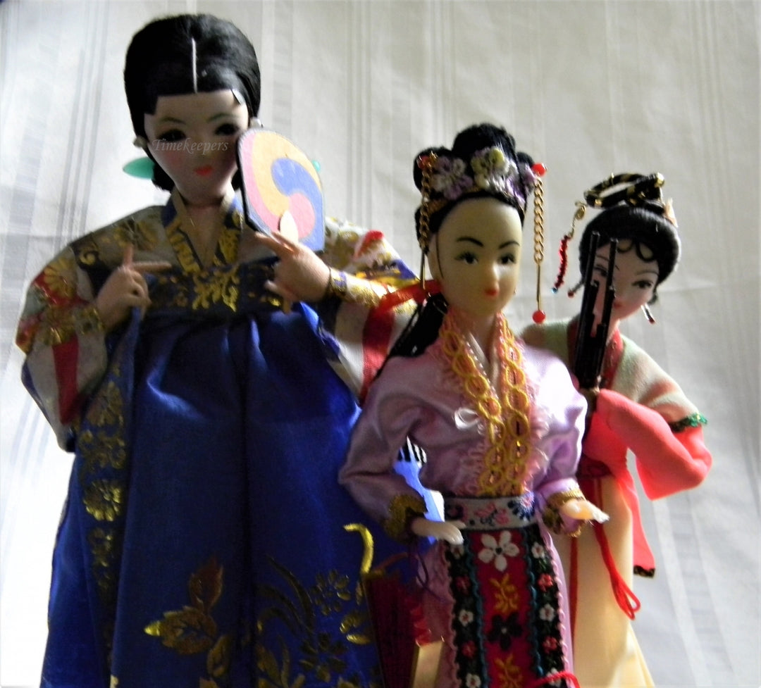 h911 Great Vintage Trio of Korean Dolls