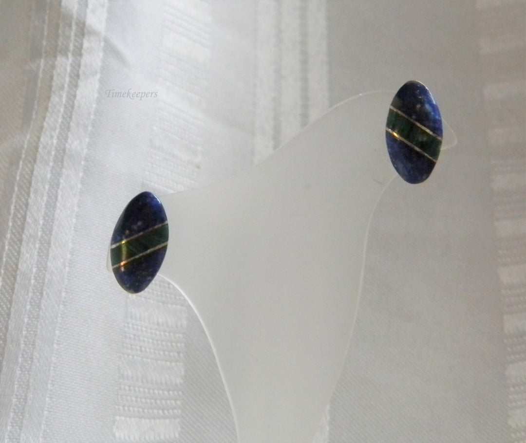 h913 Unique Oval Sterling Silver Earrings with Enamel finish and Malachite