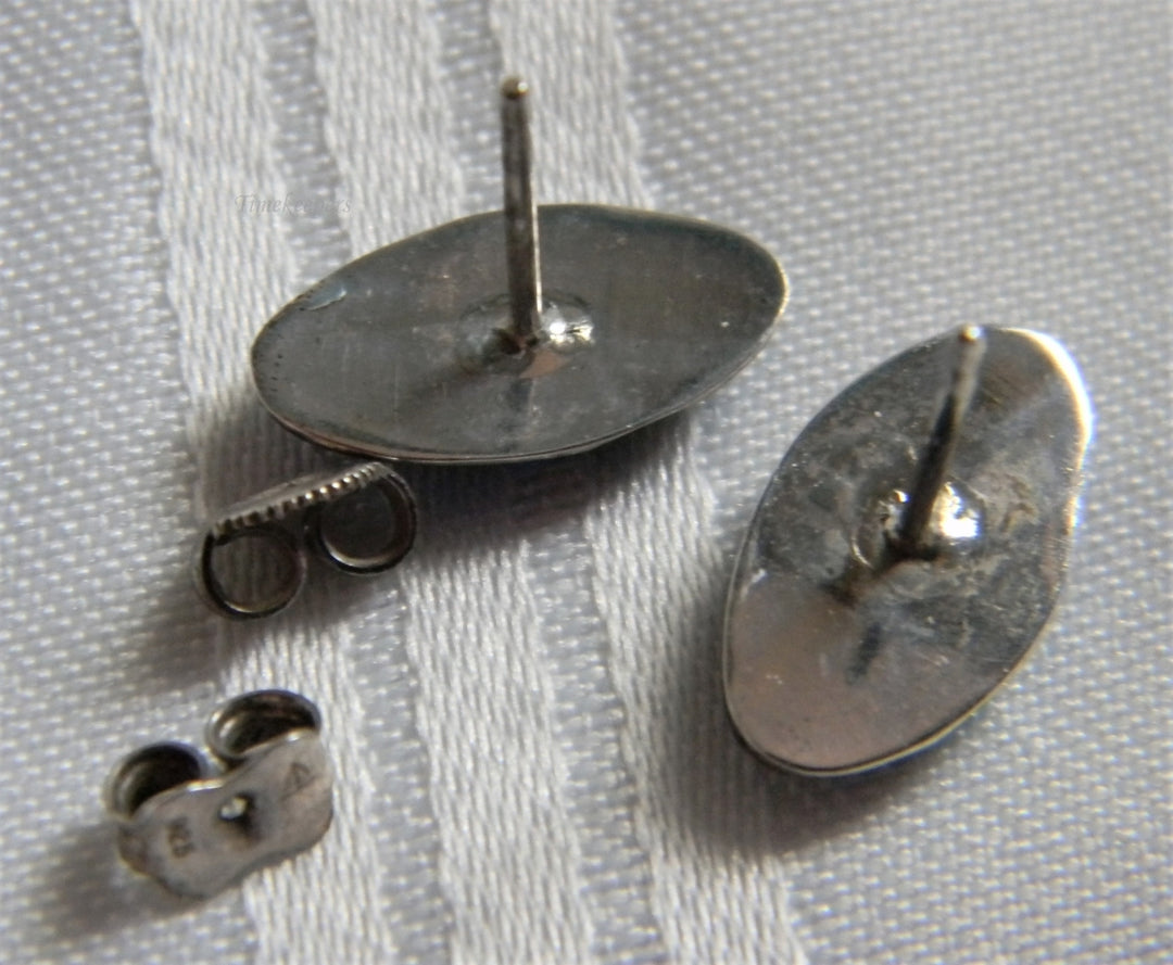 h913 Unique Oval Sterling Silver Earrings with Enamel finish and Malachite