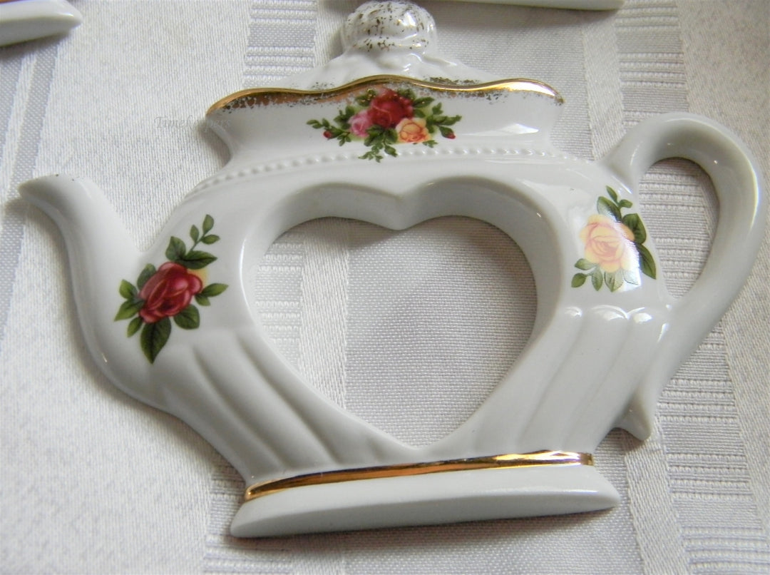 h917 Beautiful Vintage Set of 4 China Royal Albert Country Roses Napkin Rings