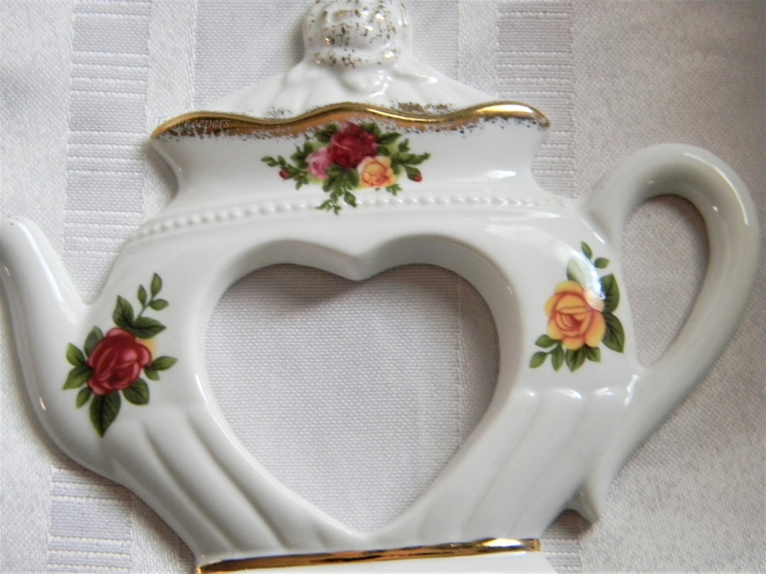 h917 Beautiful Vintage Set of 4 China Royal Albert Country Roses Napkin Rings