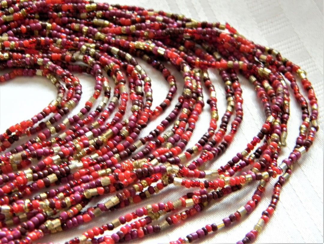 h925 Beautiful Red Tones Seed Multi Strand Beaded Necklace with Gold Tone Clasp