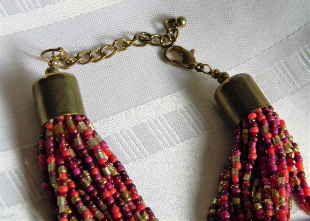 h925 Beautiful Red Tones Seed Multi Strand Beaded Necklace with Gold Tone Clasp