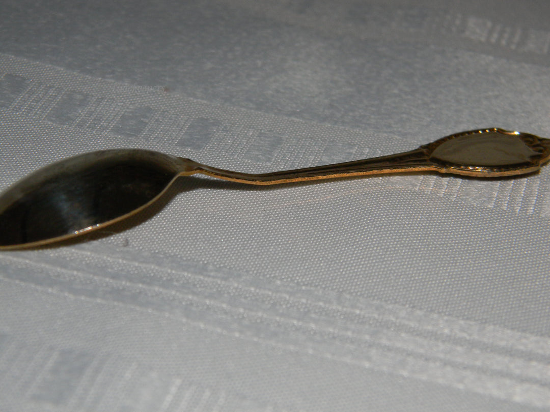 j698 Nice Preowned Souvenir Mini Spoon in Gold Wash from Kansas City, MO
