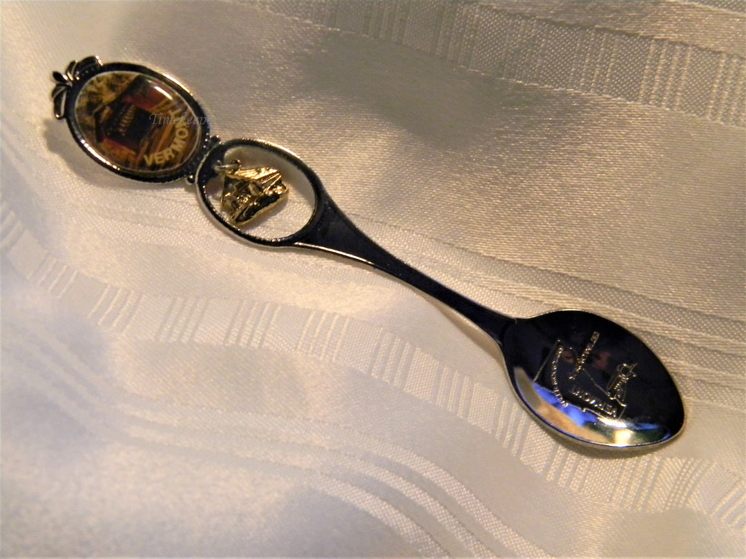 j685 Nice Preowned Stainless Steel Collector Charm Spoon from Vermont