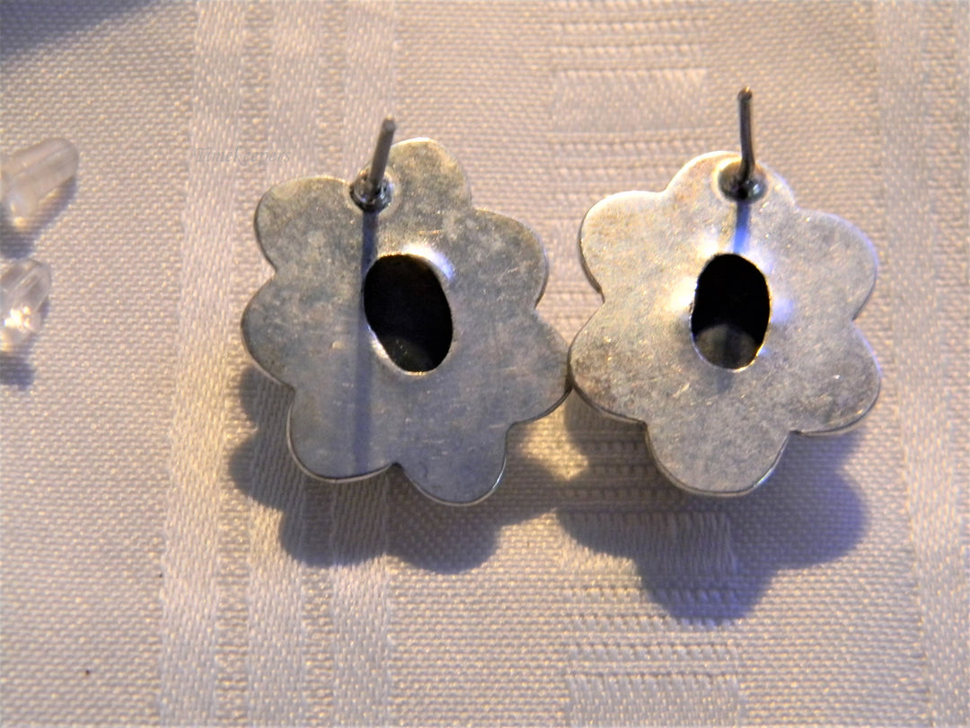 j705 Beautiful Sterling Silver Earrings with Dark MOP Cabachon