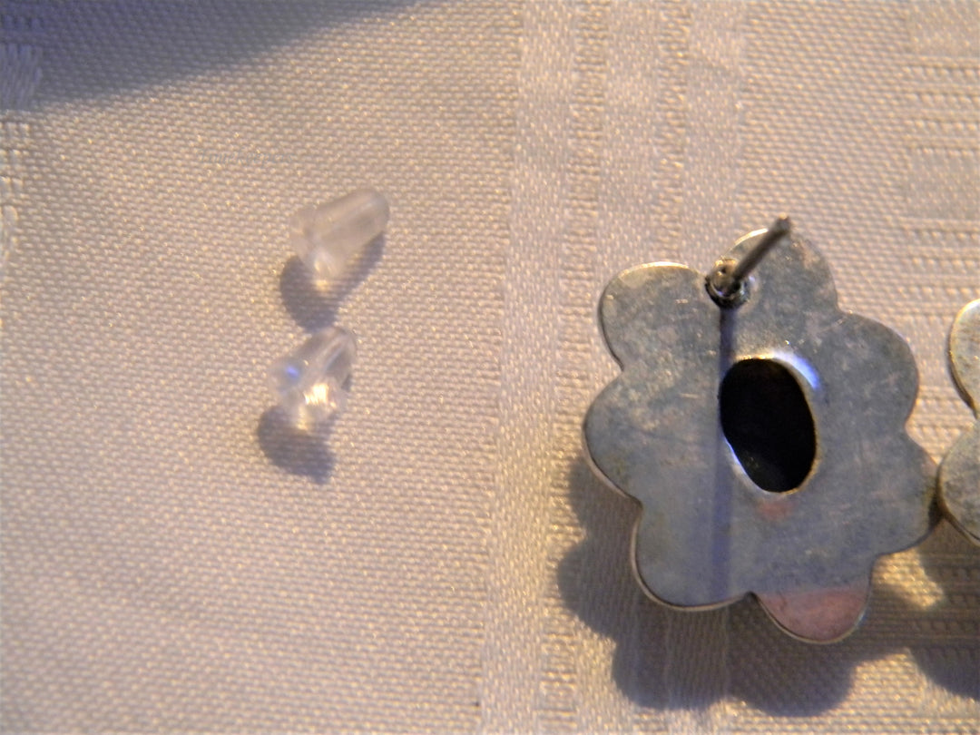 j705 Beautiful Sterling Silver Earrings with Dark MOP Cabachon