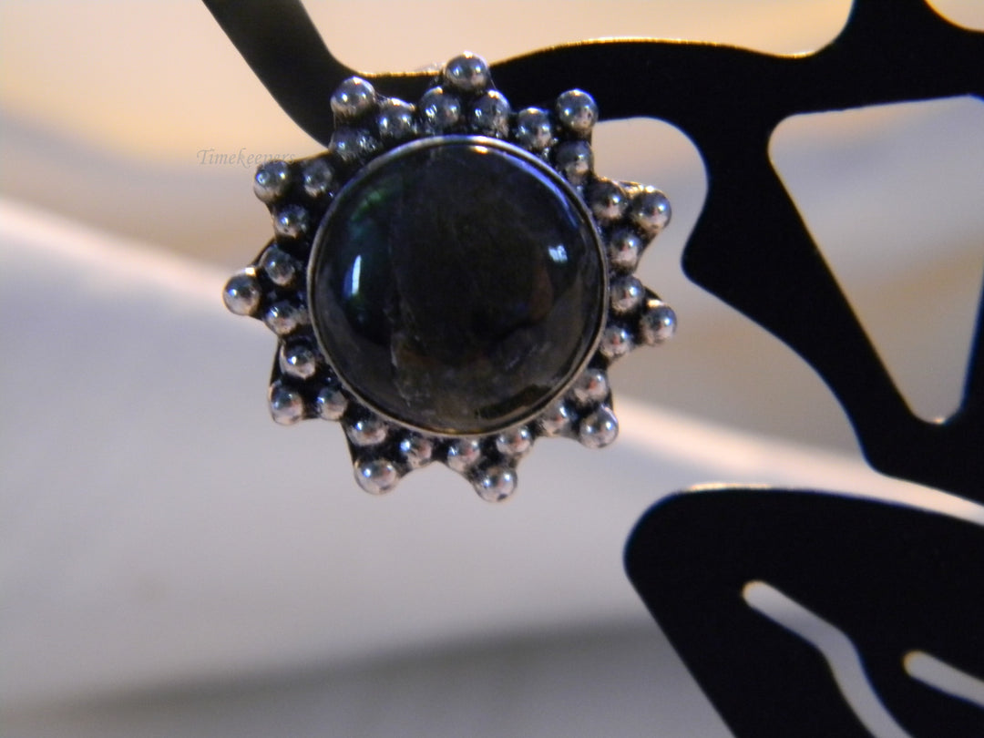 j706 Beautiful Round Sterling Silver Earrings with Dark MOP Cabachon