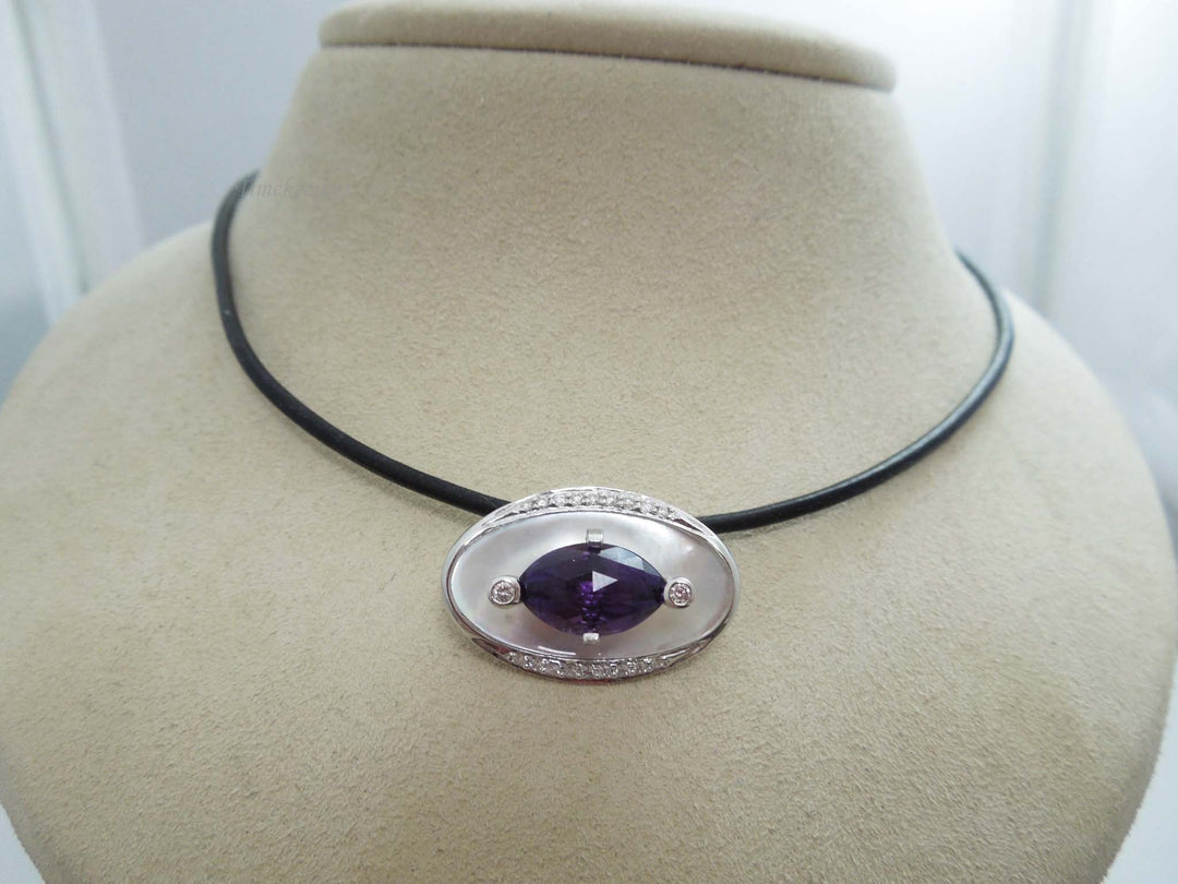 g576 Lovely Ladies 18kt White Gold Mother of Pearl, Diamond and Amethyst Pendant