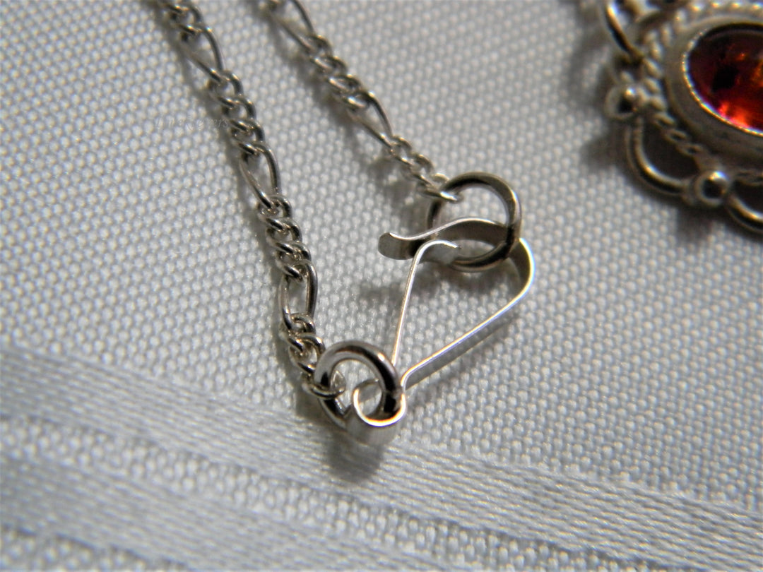 j712 Stunning Amber Necklace in Sterling Silver with Figaro Chain