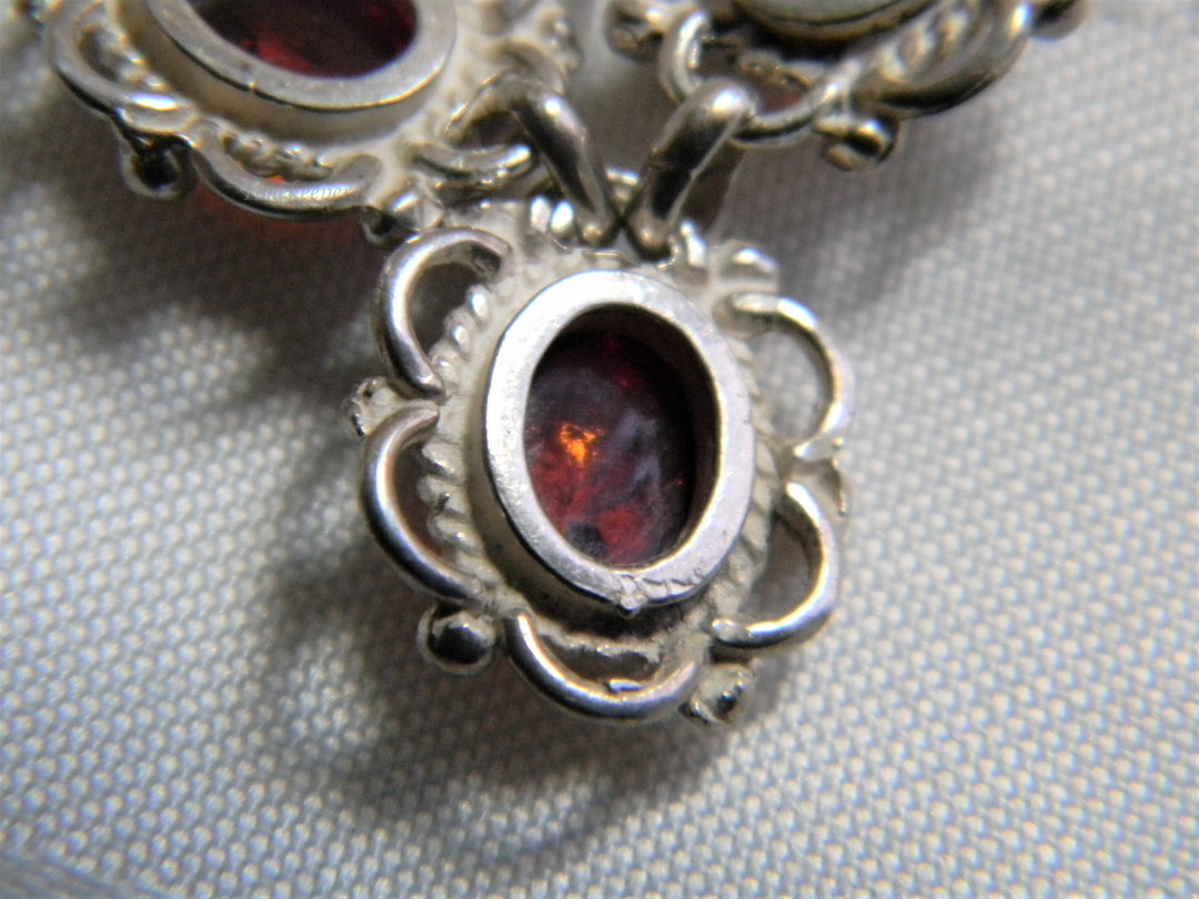 j712 Stunning Amber Necklace in Sterling Silver with Figaro Chain