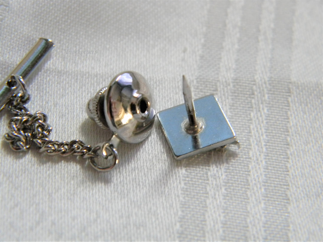 j722 Retro Square Tie Tack with etchings and Scroll work in silver tone