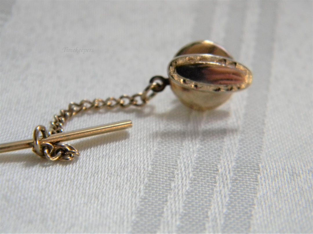 j723 Retro Oval Swank Tie Tack with Etched Edges Polished Center in Gold tone