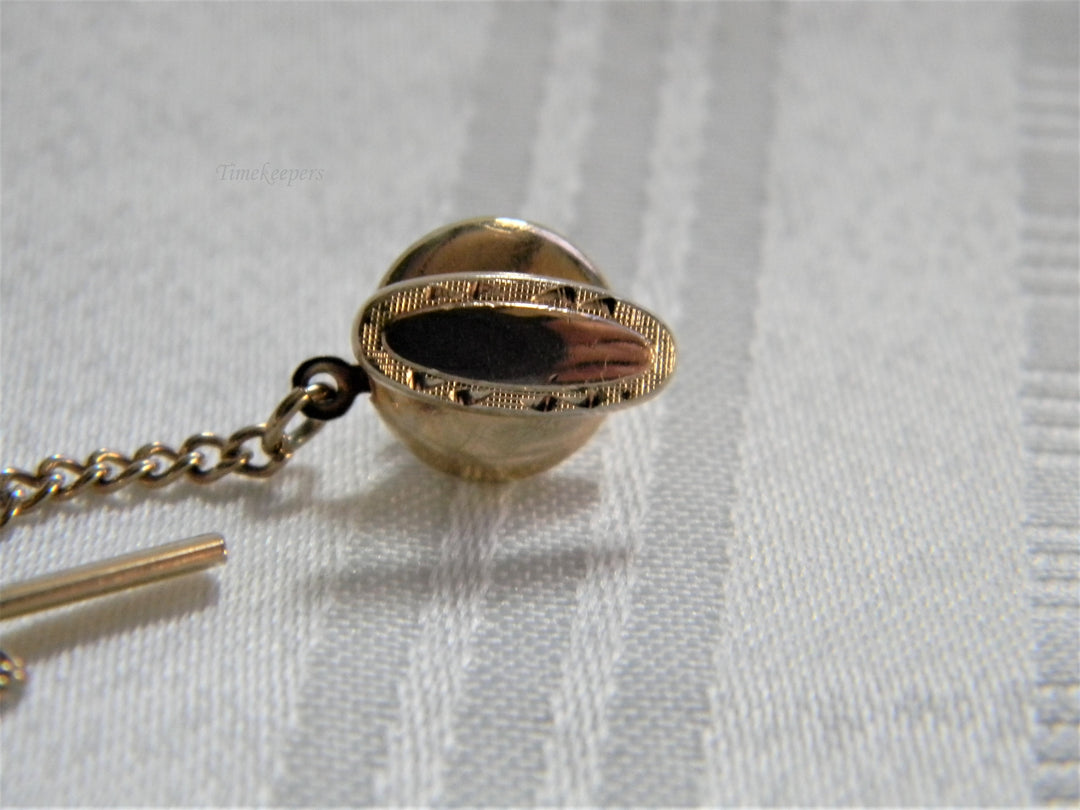 j723 Retro Oval Swank Tie Tack with Etched Edges Polished Center in Gold tone
