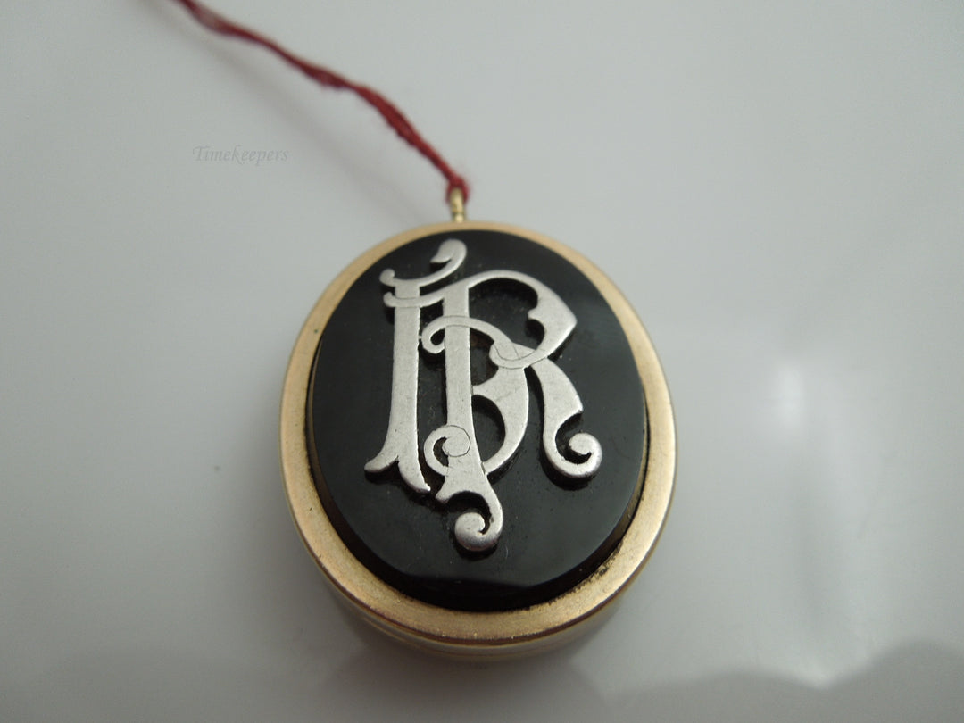 g609 Antique Ladies 14kt Rose Gold Monogrammed Onyx Locket