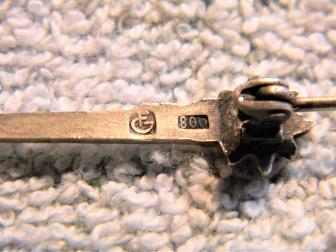 j729 Pair of Vintage 800 Silver Long Stem Flower Brooches