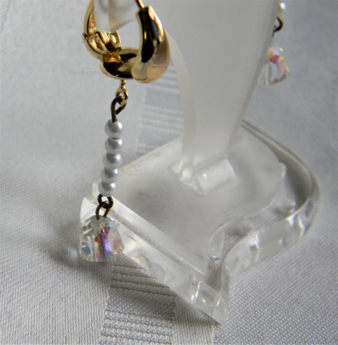 h977 Beautiful Gold Tone Dangle Earrings with Faux Pearls and Crystal Stones