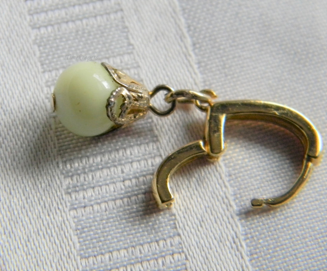 h978 Beautiful Gold Tone Dangle Earrings with Pale Yellow stones