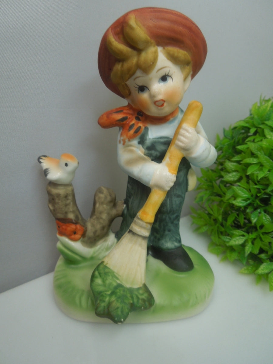 q735 Vintage FLAMBRO Collectors Choice Series Ceramic Figurine 5" Boy Tag & Mark