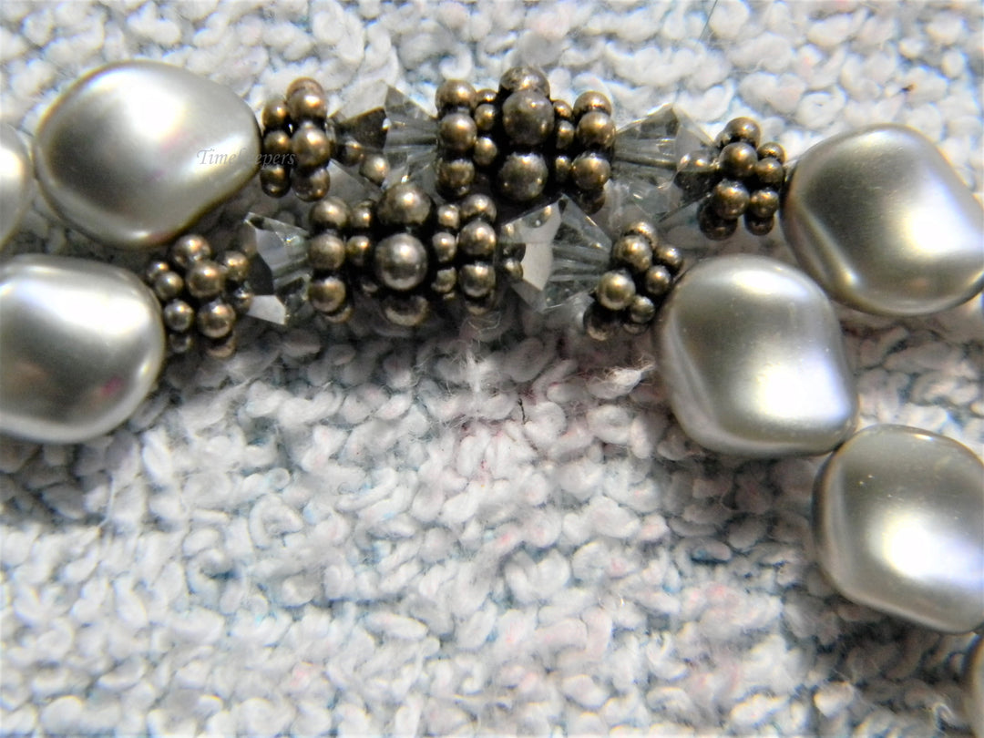 j766 Lovely Gray Plastic Bead Necklace with Toggle Clasp &amp; Silver tone Cross