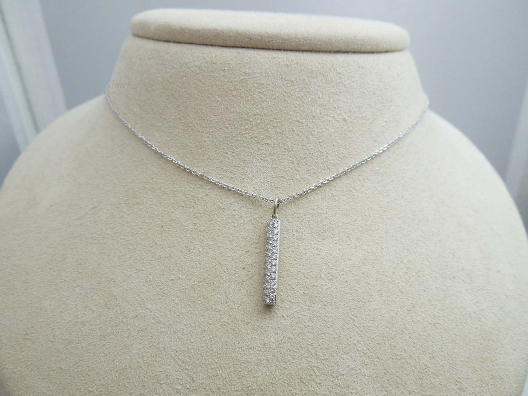 g679 Pretty Ladies 14kt White Gold Vertical Diamond Pendant and 18" Necklace