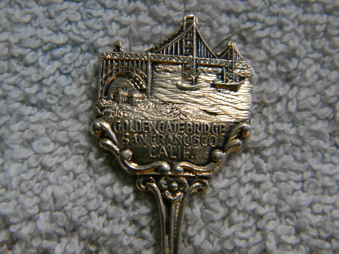 j785 Vintage Silver Shovel Sugar Spoon Golden Gate Bridge, San Francisco