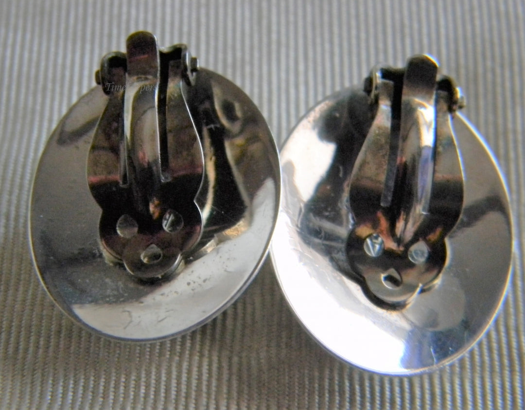 p023 Beautiful Framed Oval Malachite Sterling Silver Clip on Earrings