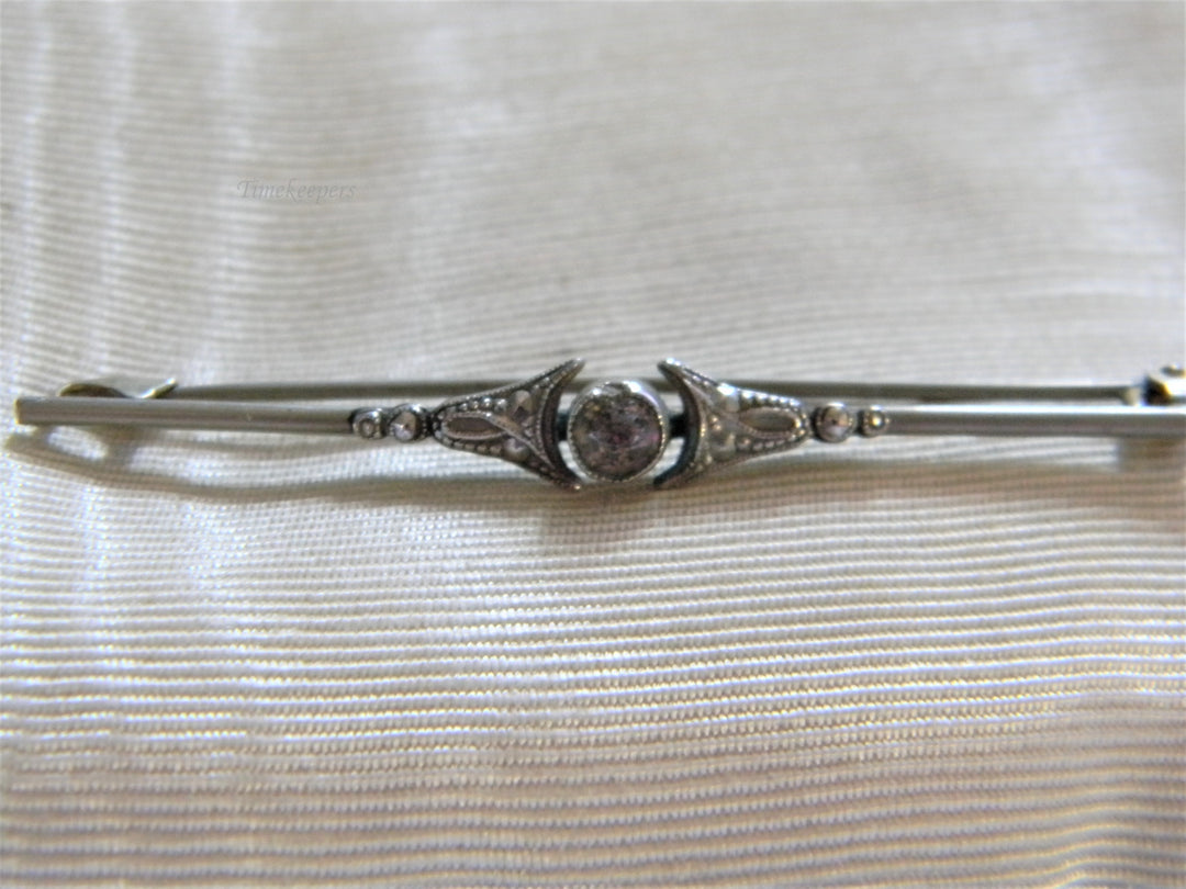 j798 Pretty Vintage Silver Tone Bar Brooch with Center Clear Stone