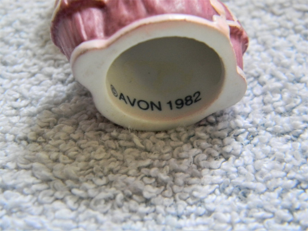 j807 Beautiful Avon 1982 Lady in Pinks with Feathers in Her Hair Bisque Thimble