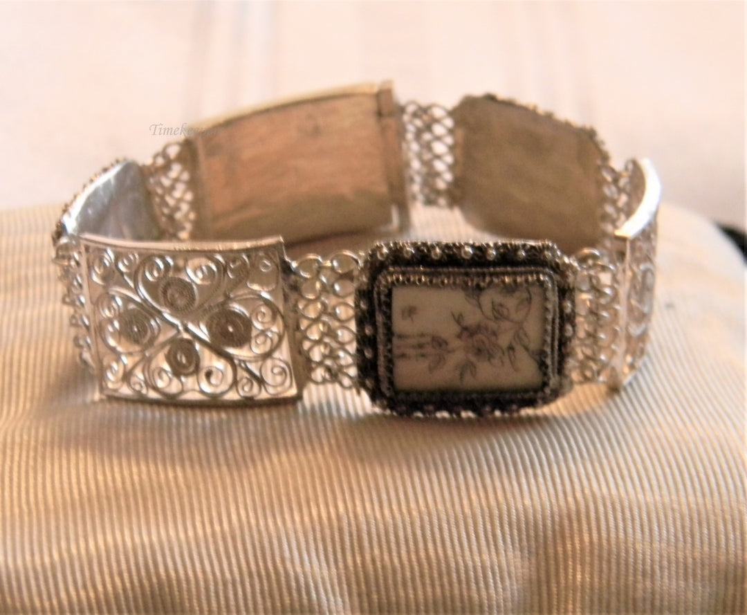 p046 Unique Vintage Filigree and Carved Stone Link Bracelet with Slide Clasp