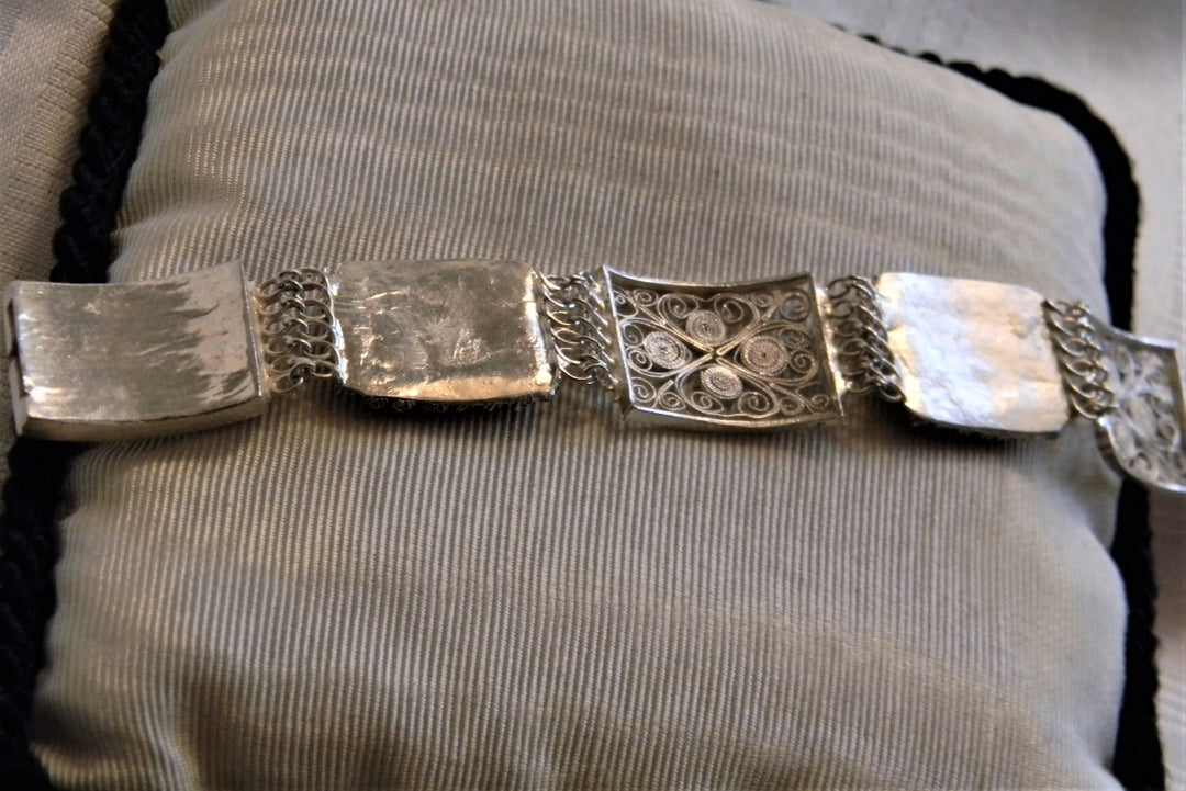 p046 Unique Vintage Filigree and Carved Stone Link Bracelet with Slide Clasp