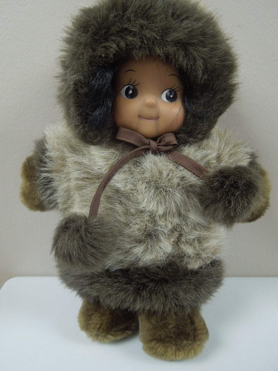 q821 Vintage Kipmik Northern Neighbors - Eskimo Girl Doll, Sailaq 10" Faux Fur Coat