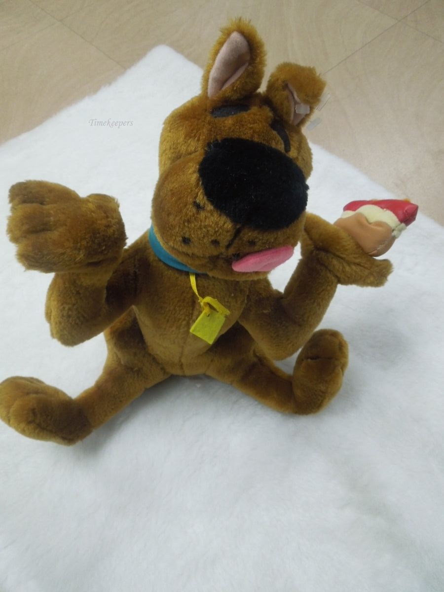 q823 Vintage 1997 Scooby Doo Hanna Barbera Cartoon Network Plush Toy 13".