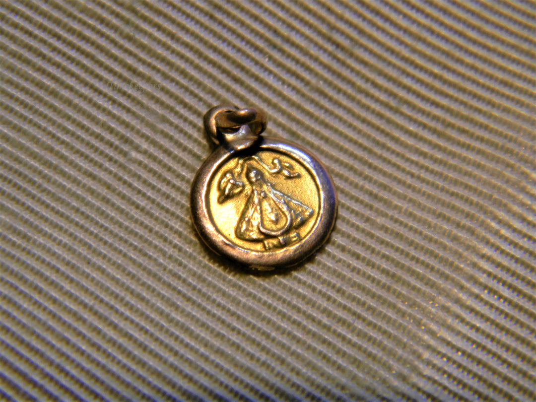 j832 Nice Gold Filled Religious Catholic Medal Charm or Pendant