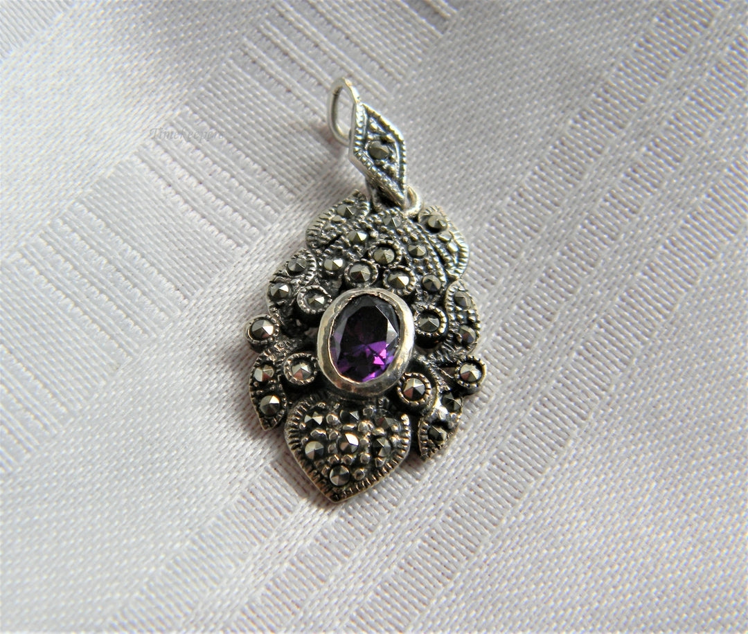p069 Stunning Vintage Filigree Pendant with Oval Purple Stone in Sterling