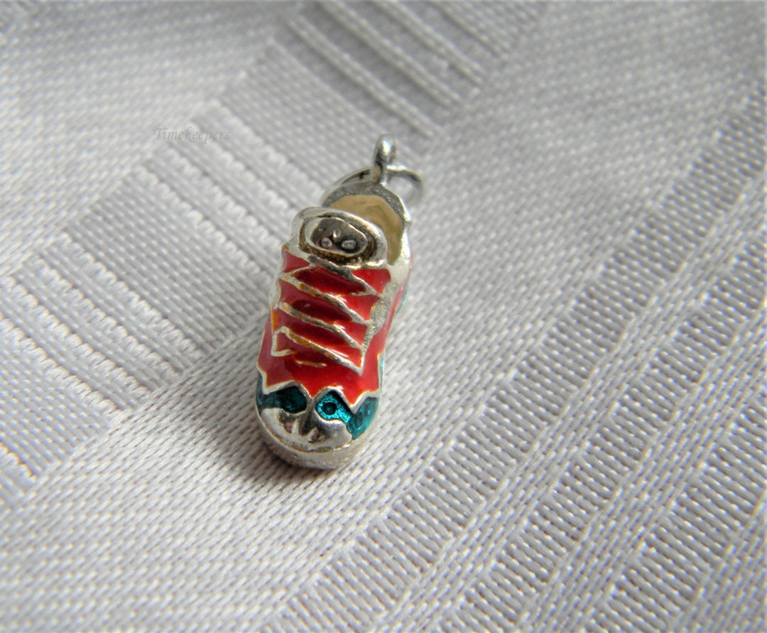 p071 Nice Vintage Sterling Silver Enameled Sport Shoe Charm or Pendant