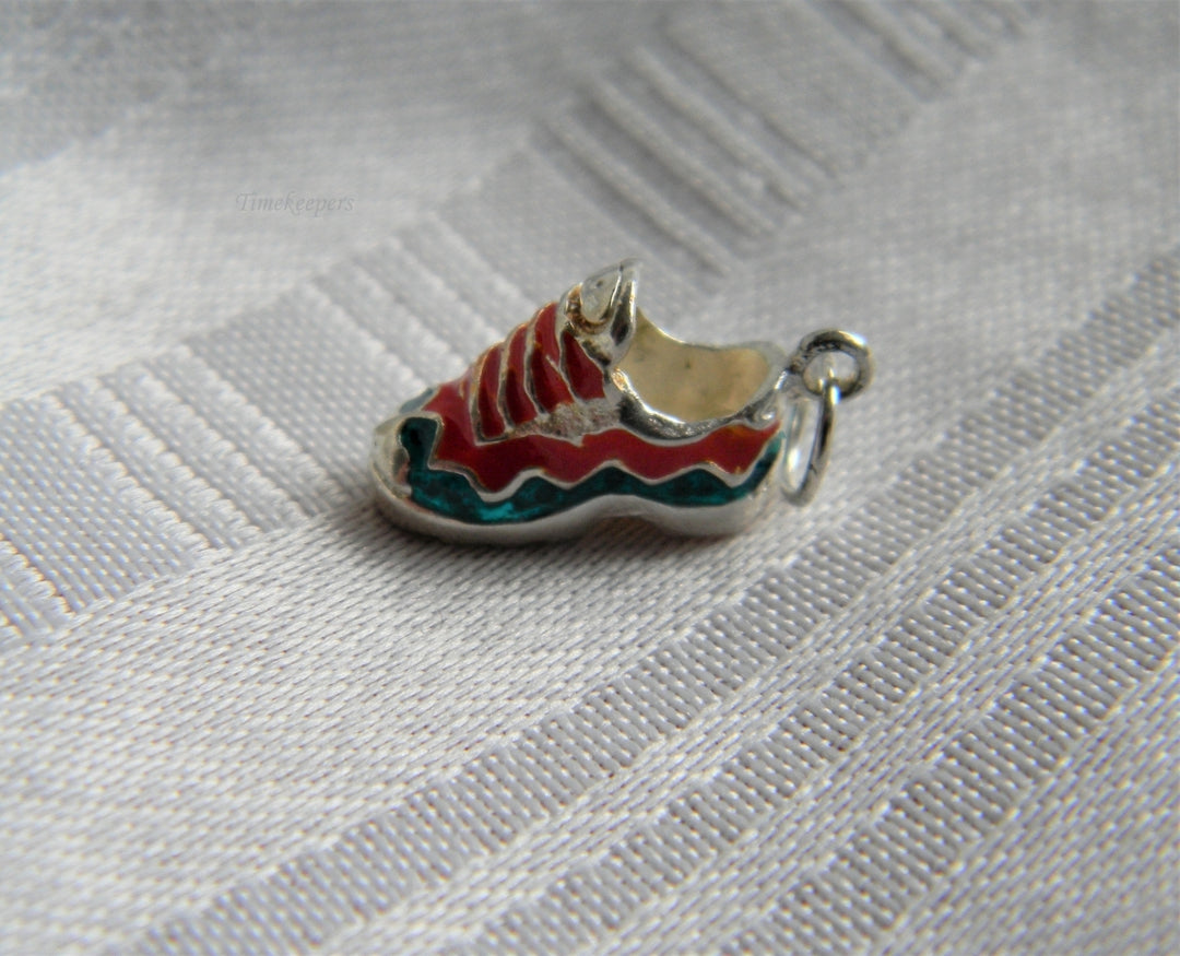 p071 Nice Vintage Sterling Silver Enameled Sport Shoe Charm or Pendant