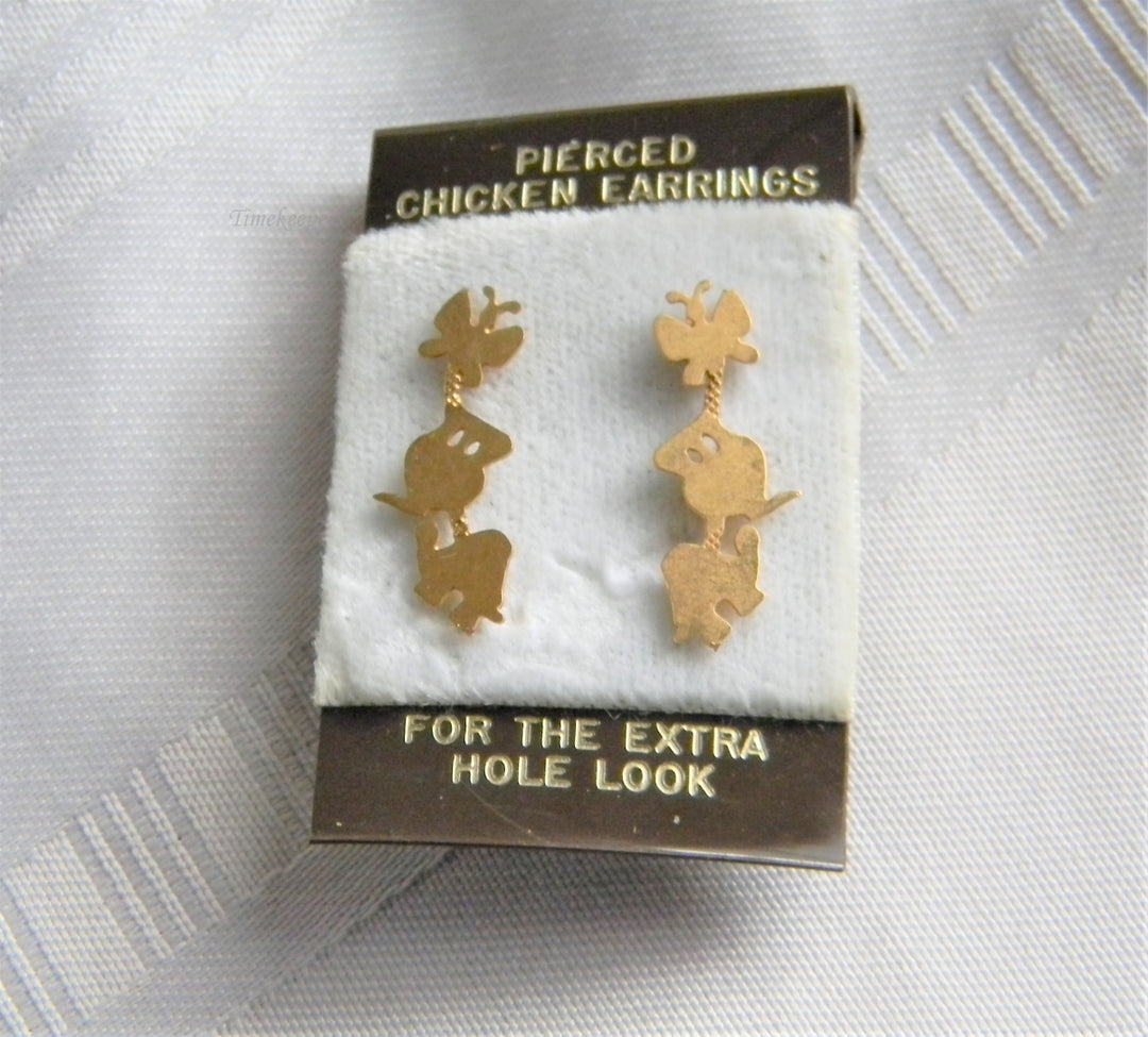 p074 New/ Old Stock Gold Tone Butterfly Owl Elephant Earrings on Original Card