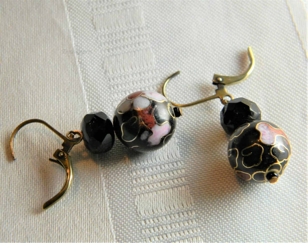 p076 Unique Inlaid Cloisonne Beaded Dangling Earrings in Gold Tone