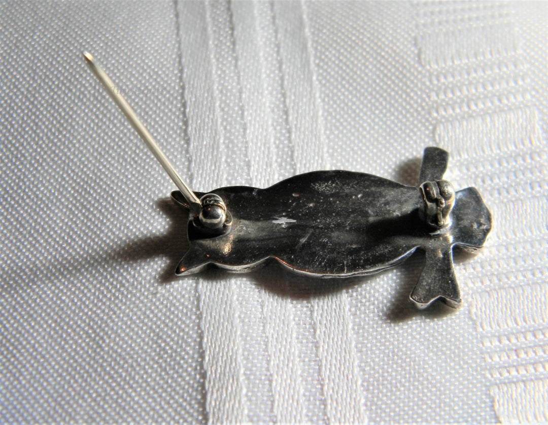 p080 Pretty Sterling Silver Owl Brooch with Inlaid Turquoise Eyes