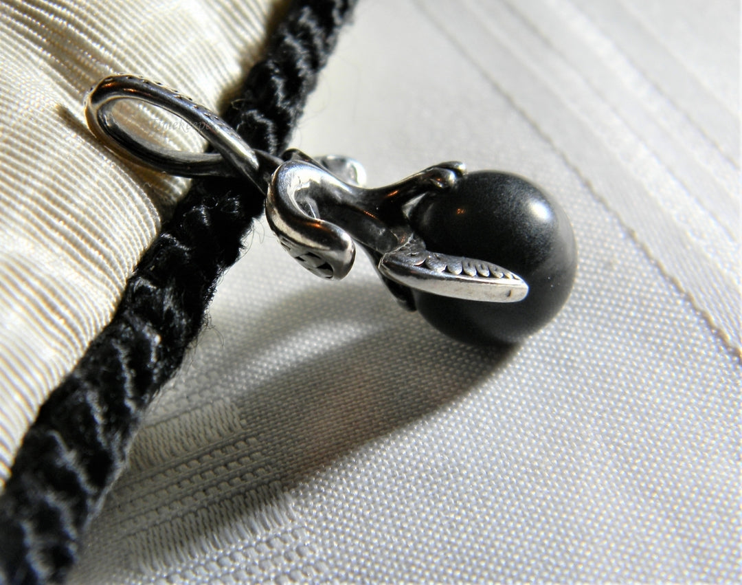 p081 Nice Vintage Sterling Silver Filigree Pendant with Round Onyx Ball