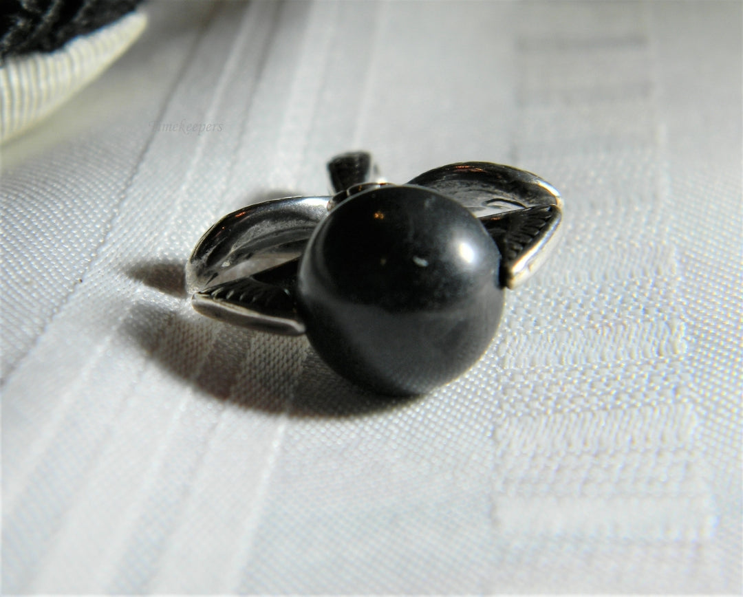 p081 Nice Vintage Sterling Silver Filigree Pendant with Round Onyx Ball